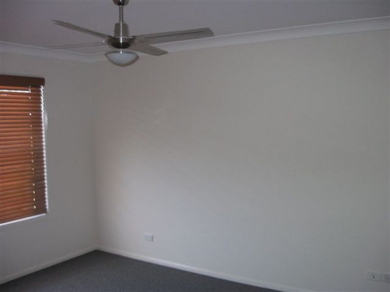 1/10 Hoey Street, Kearneys Spring QLD 4350