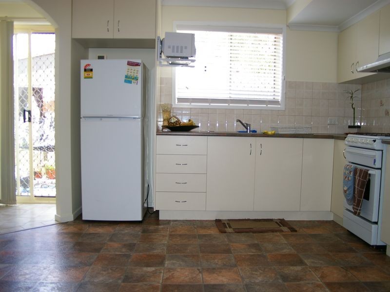 4/33 Helen Street, Newtown QLD 4350