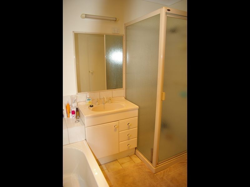 4/33 Helen Street, Newtown QLD 4350