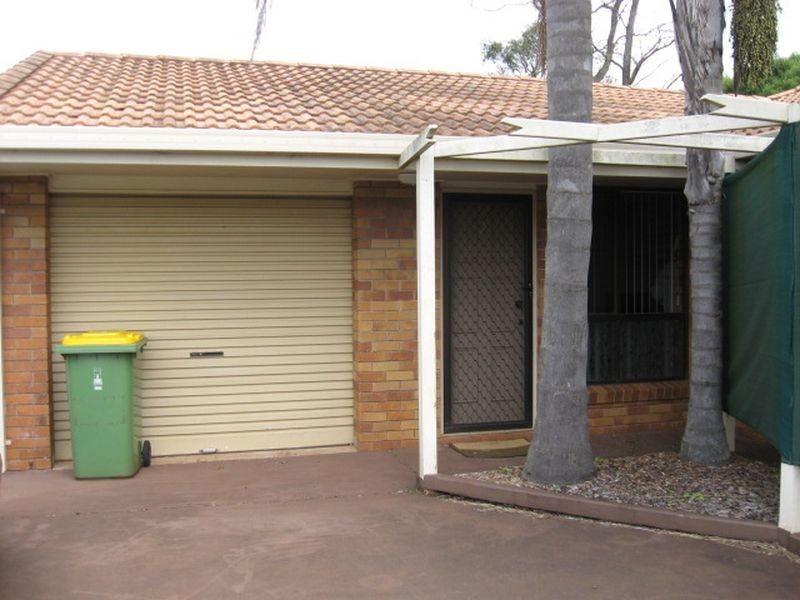 2/58 Wuth Street, DARLING HEIGHTS, Toowoomba QLD 4350