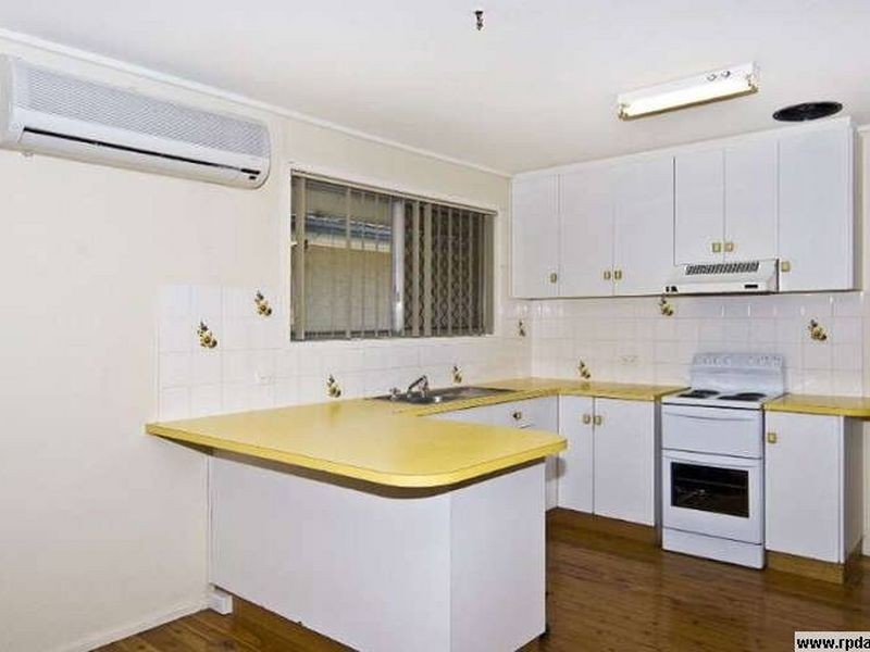 4 Alford Street, Mount Lofty QLD 4350