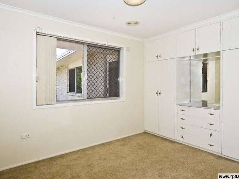 4 Alford Street, Mount Lofty QLD 4350