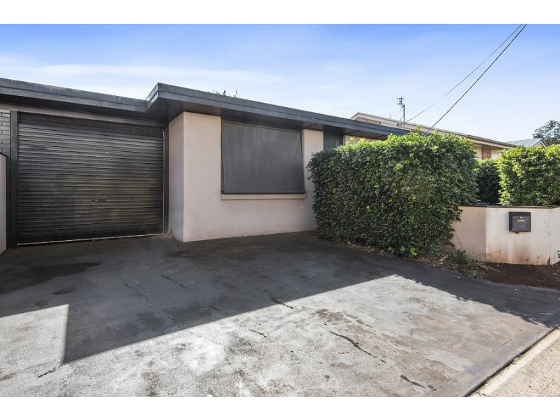11 Frederick Street, East Toowoomba QLD 4350
