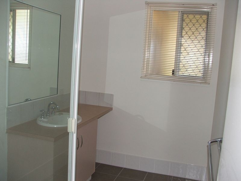 1/3 Gabrielle Street, Kearneys Spring QLD 4350