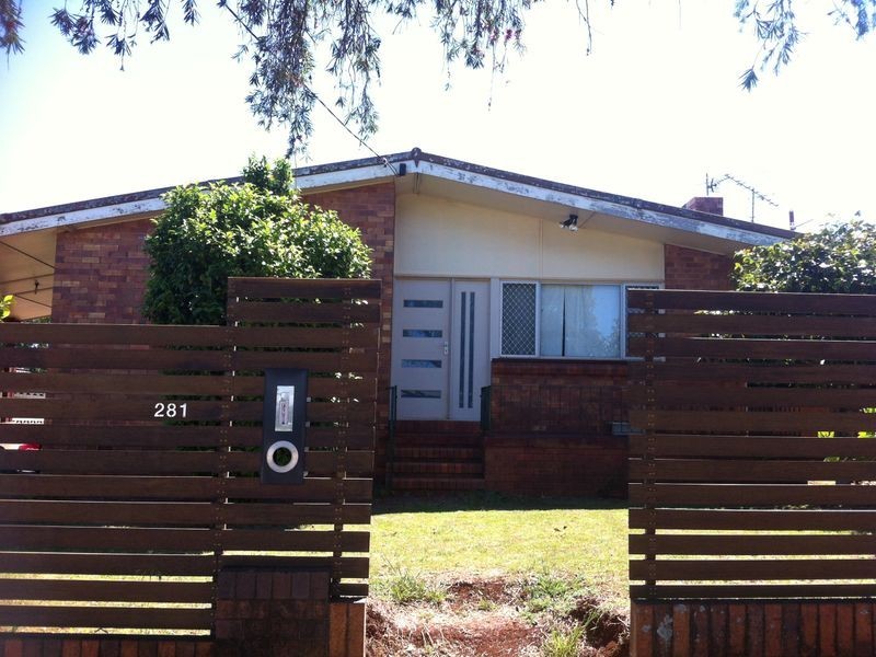 281 Tor Street, Wilsonton QLD 4350