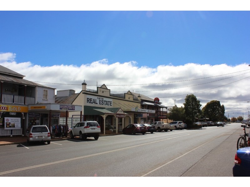 30 Neville Road, Clifton QLD 4361