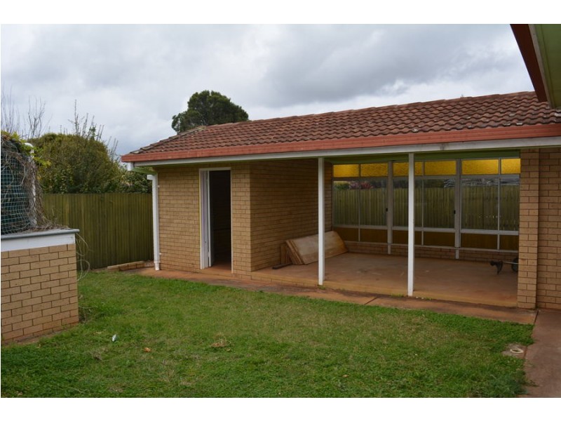 5 Camellia Court, Darling Heights QLD 4350