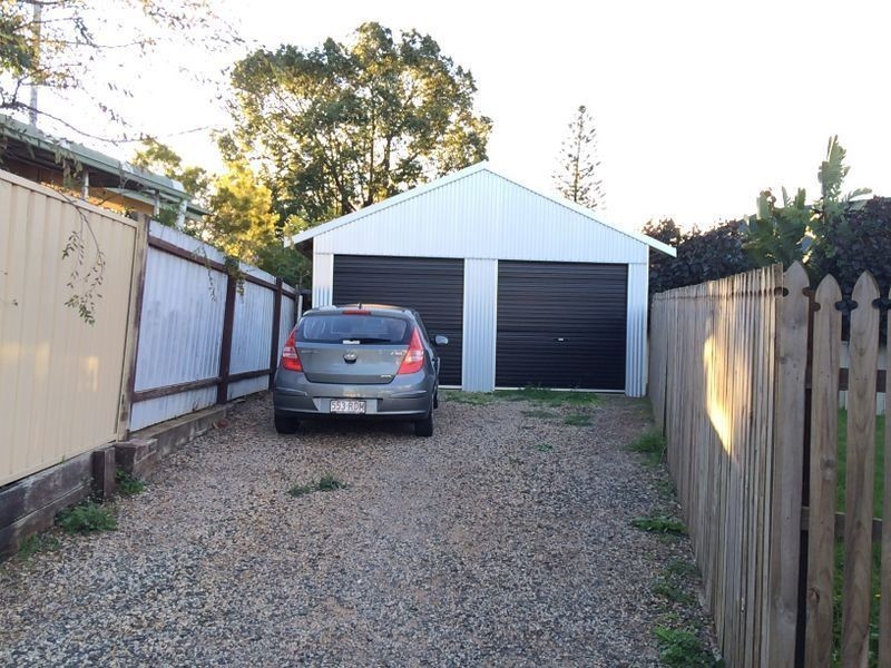 21 Tighe Street, Newtown QLD 4350