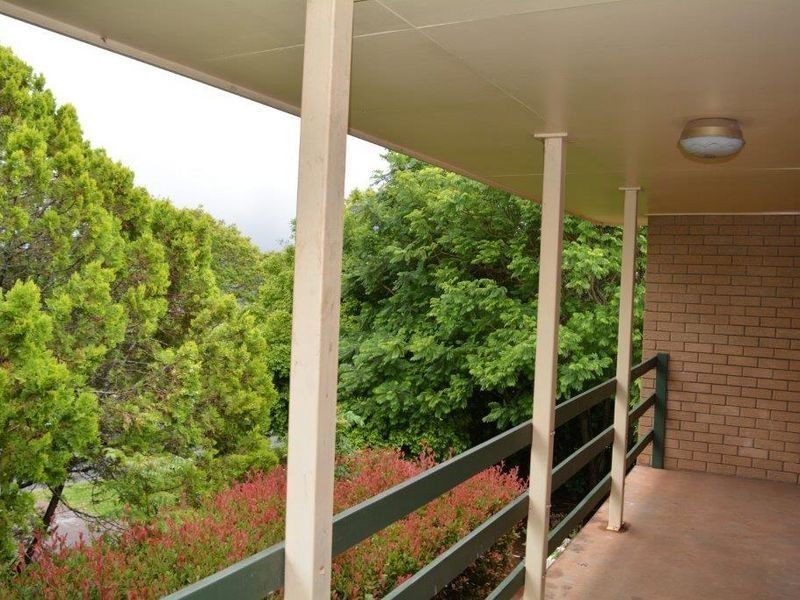 2/62 Hoey Street, Darling Heights QLD 4350