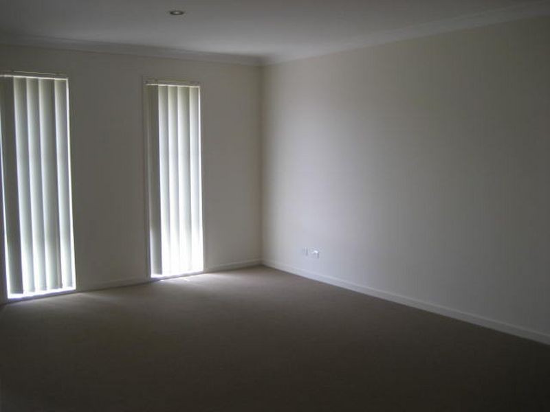 6 Paperbark Drive, Glenvale QLD 4350