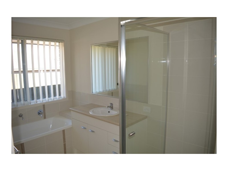 6 Paperbark Drive, Glenvale QLD 4350