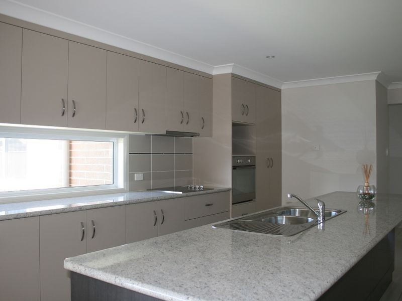 4 Opal Street, Glenvale QLD 4350