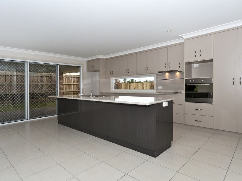 4 Opal Street, Glenvale QLD 4350