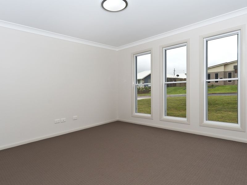 4 Opal Street, Glenvale QLD 4350