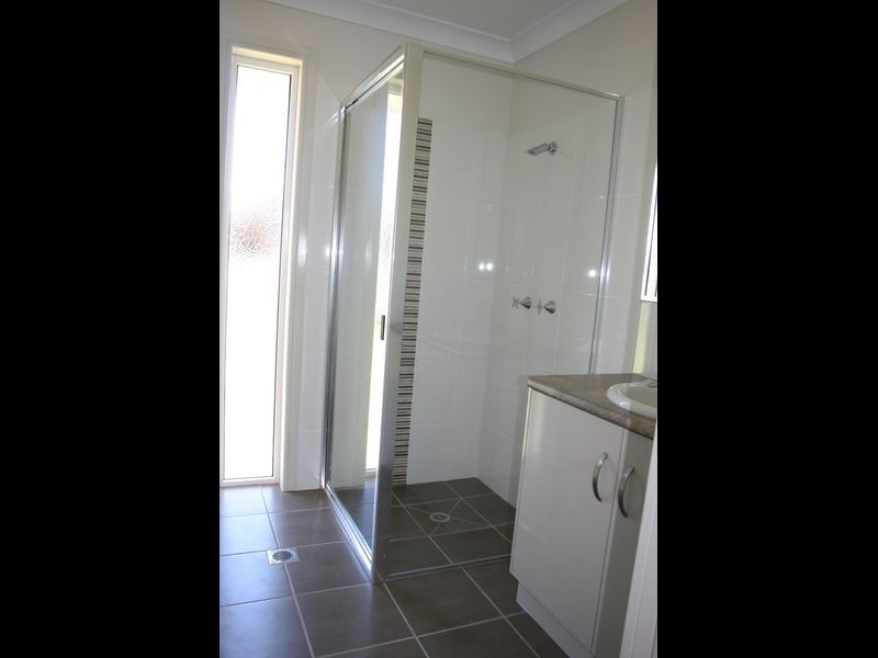 4 Opal Street, Glenvale QLD 4350