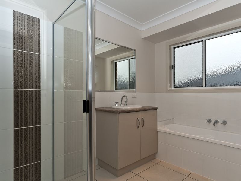 4 Opal Street, Glenvale QLD 4350