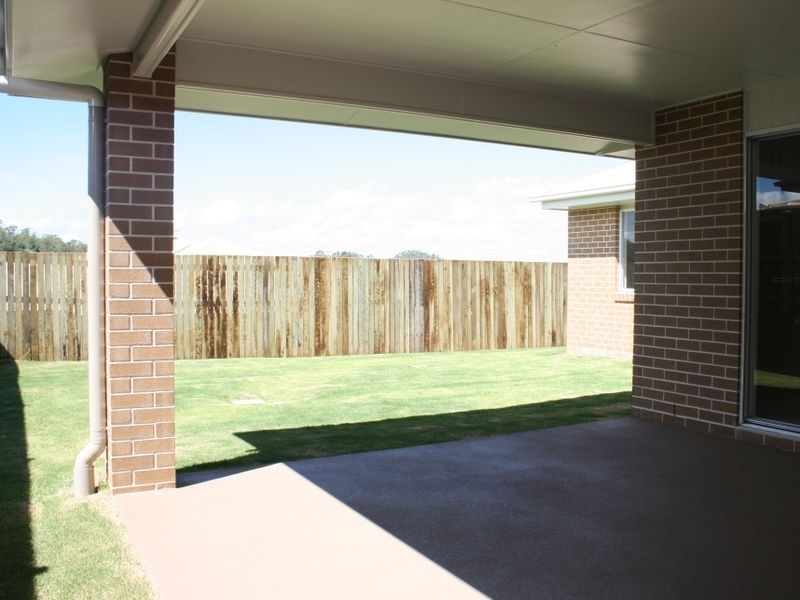 4 Opal Street, Glenvale QLD 4350