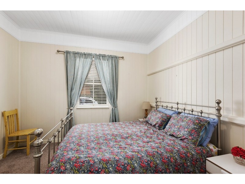 6 Market Street, South Toowoomba QLD 4350