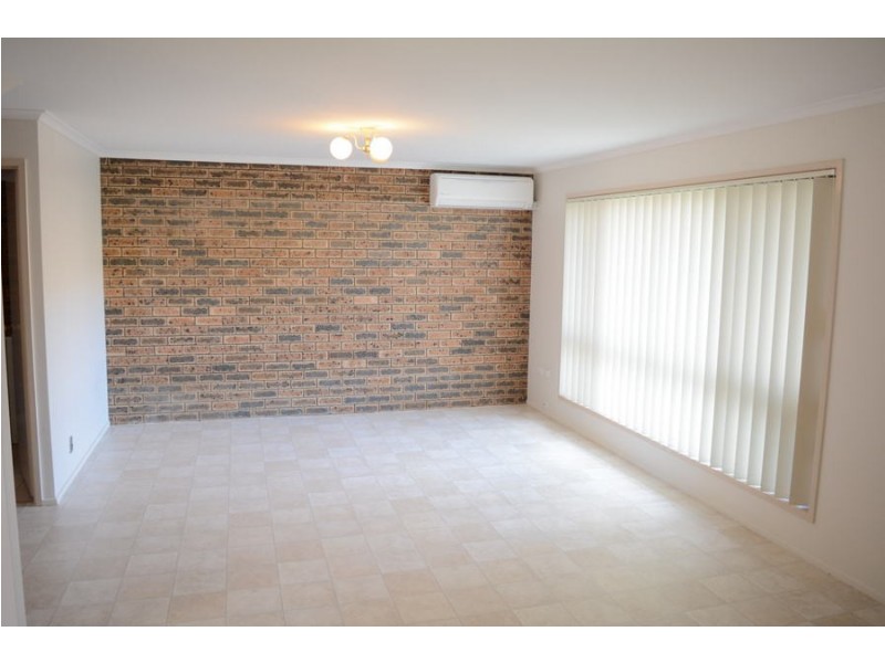 2/367 Margaret Street, Newtown QLD 4350