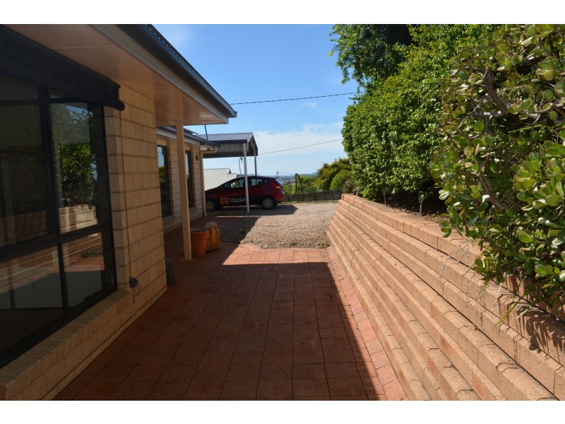 152 Baker Street, Darling Heights QLD 4350