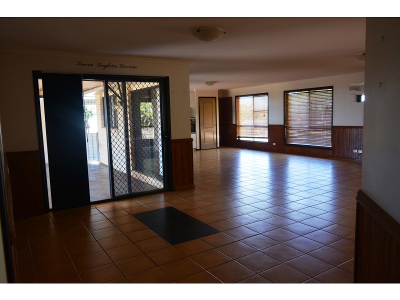 152 Baker Street, Darling Heights QLD 4350