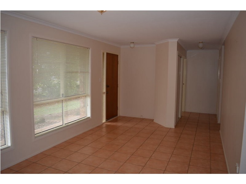 7 Connole Court, Kearneys Spring QLD 4350