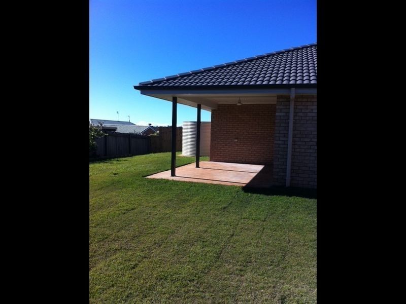 17 Sweeney Street, Kearneys Spring QLD 4350