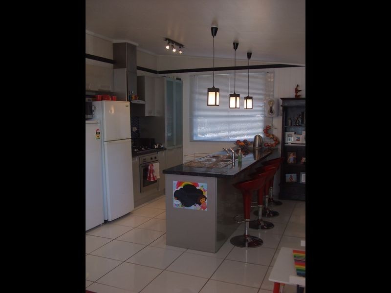 61 Mary Street, Mount Lofty QLD 4350