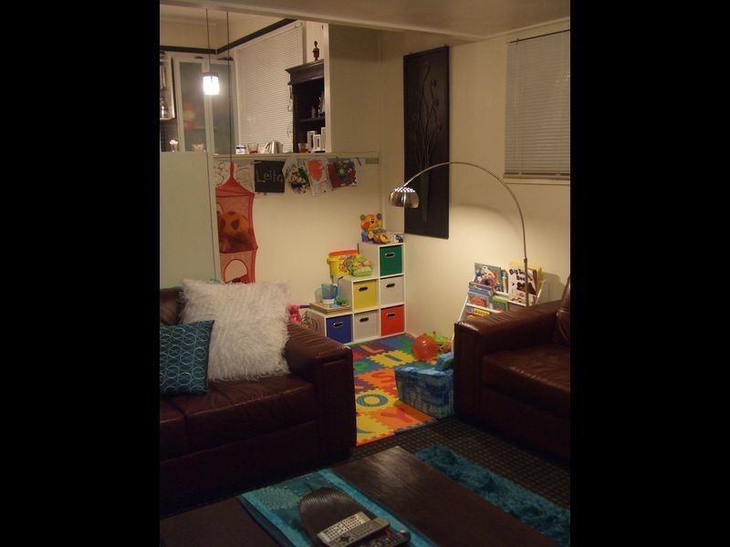 61 Mary Street, Mount Lofty QLD 4350