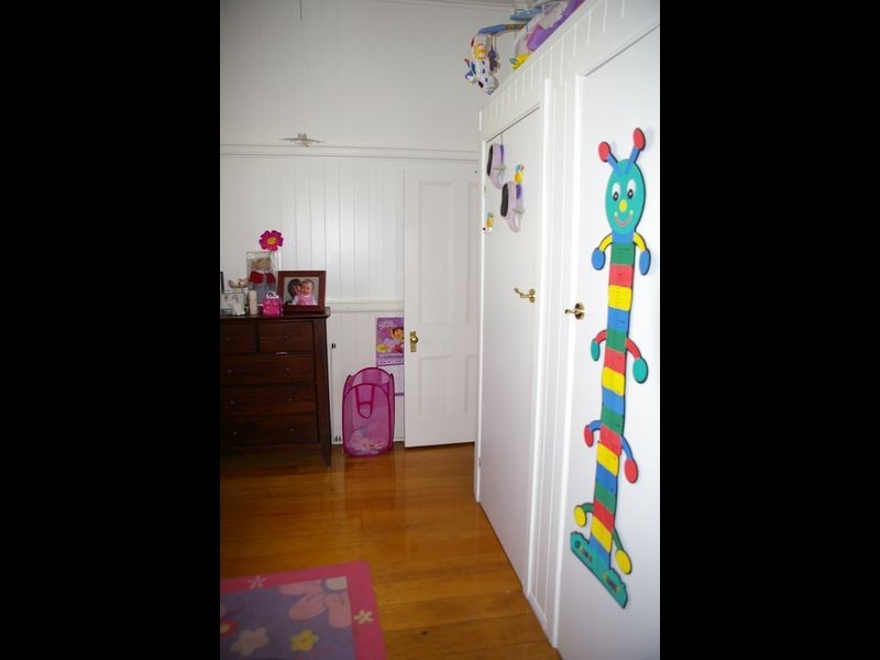 61 Mary Street, Mount Lofty QLD 4350