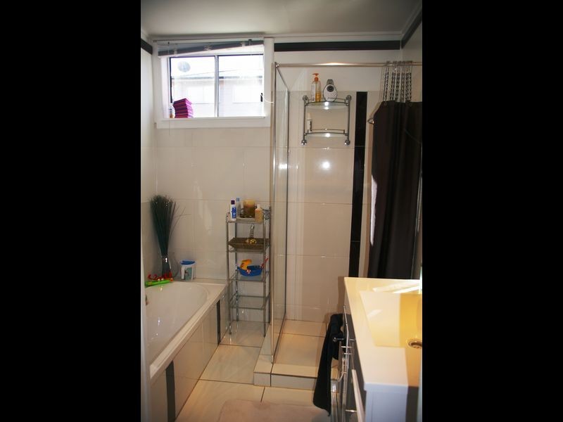 61 Mary Street, Mount Lofty QLD 4350