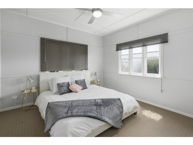 6 Cay Street, Newtown QLD 4350