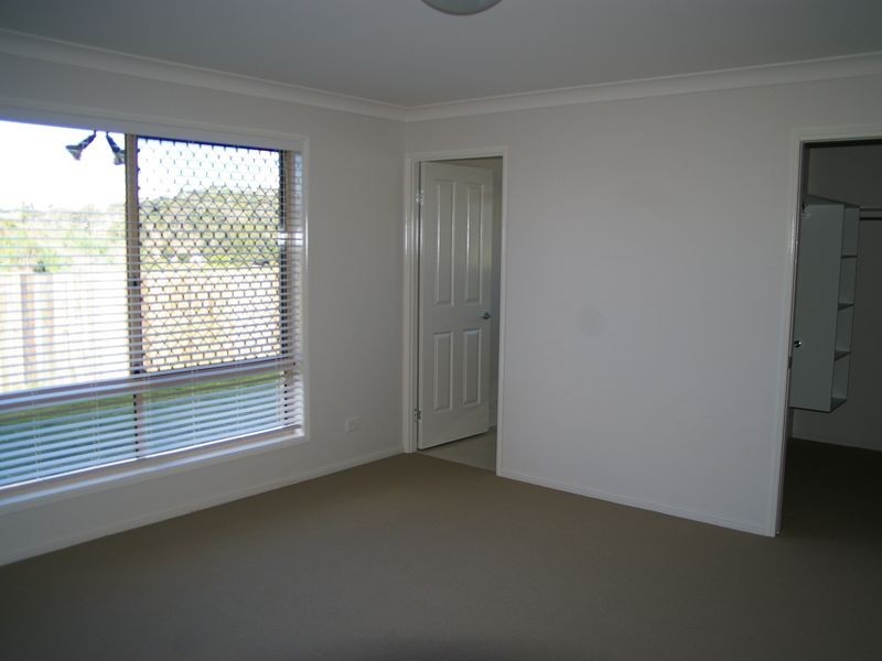 2 Paperbark Drive, Glenvale QLD 4350