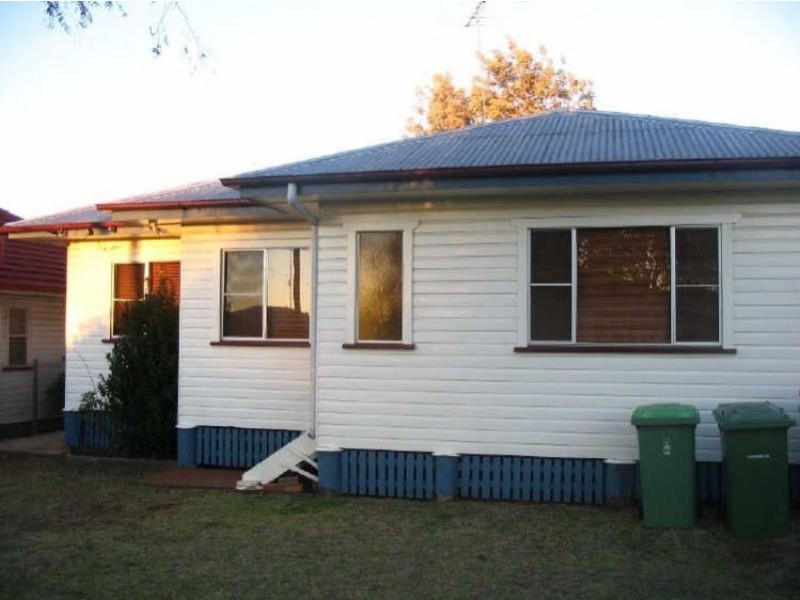 4 Rose Street, Wilsonton QLD 4350