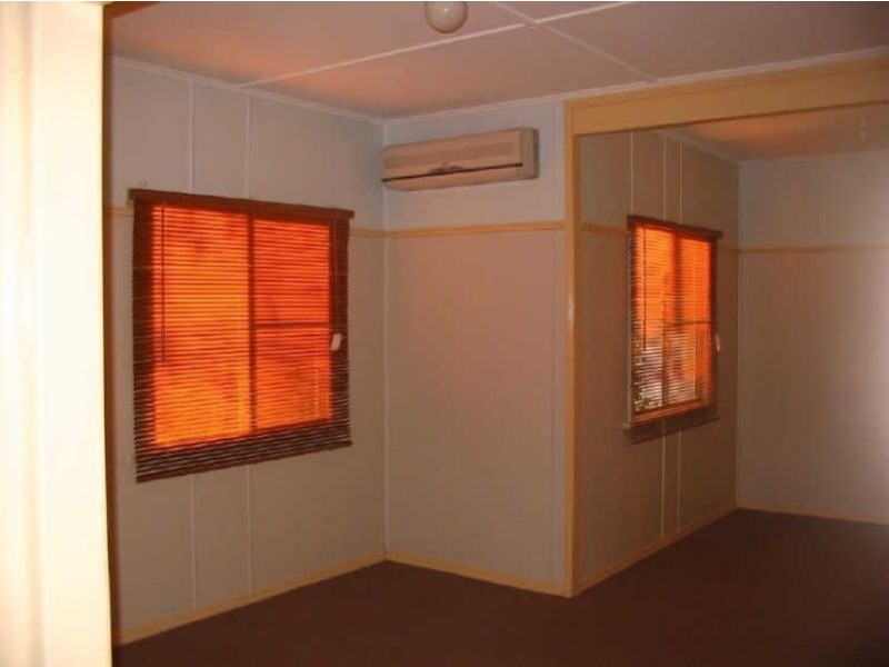 4 Rose Street, Wilsonton QLD 4350