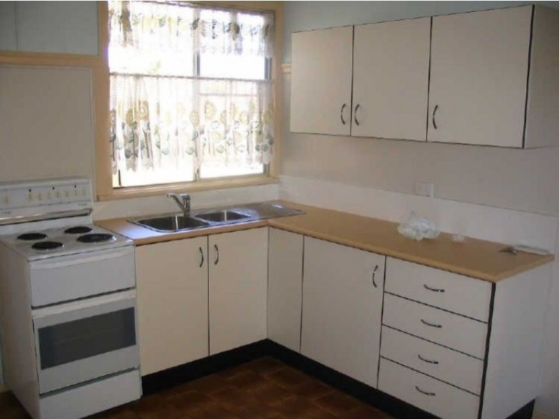 4 Rose Street, Wilsonton QLD 4350