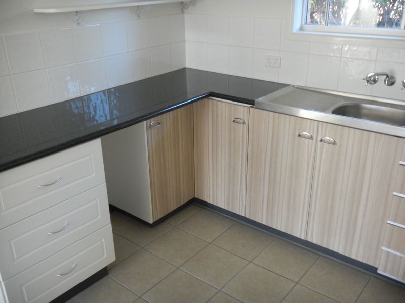 1/20 Kirklees Street, Newtown QLD 4350