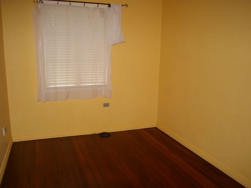 22 Clairmont Street, Newtown QLD 4350