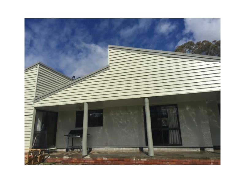 17 Panorama Drive, Glenvale QLD 4350