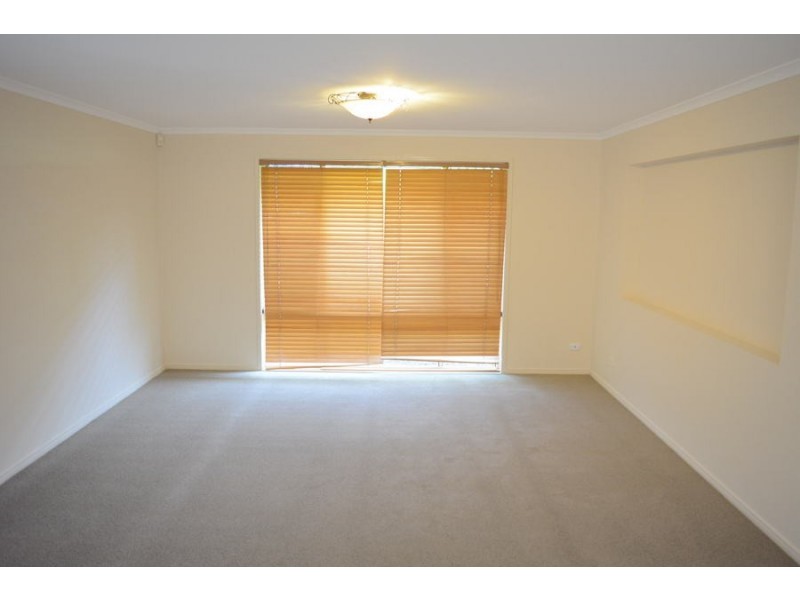 136 Spring Street, Middle Ridge QLD 4350