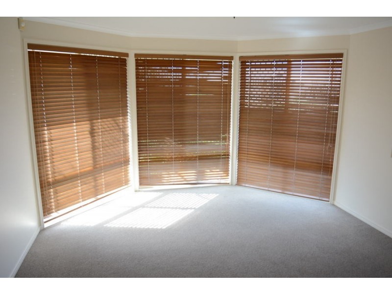 136 Spring Street, Middle Ridge QLD 4350