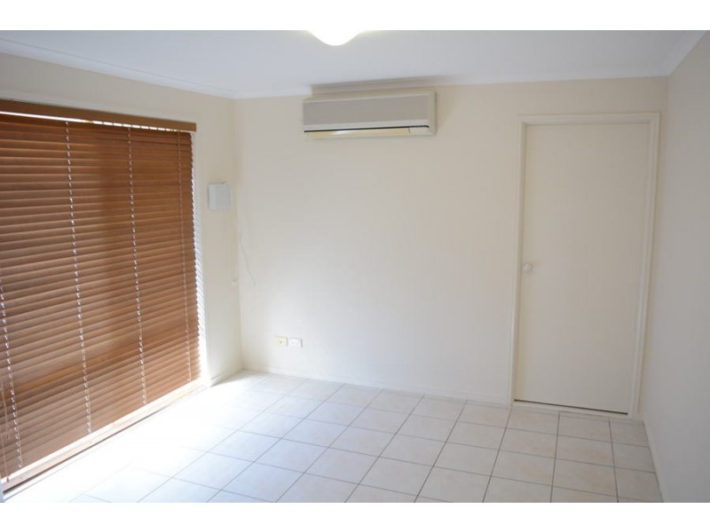 136 Spring Street, Middle Ridge QLD 4350