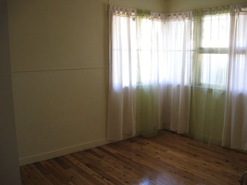 330 Tor Street, Newtown QLD 4350