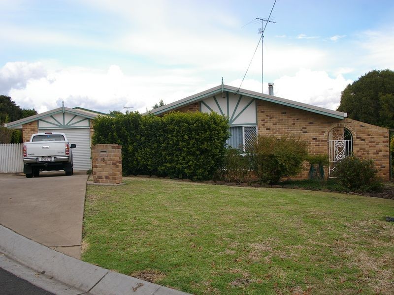 5 Chappell Court, Wyreema QLD 4352