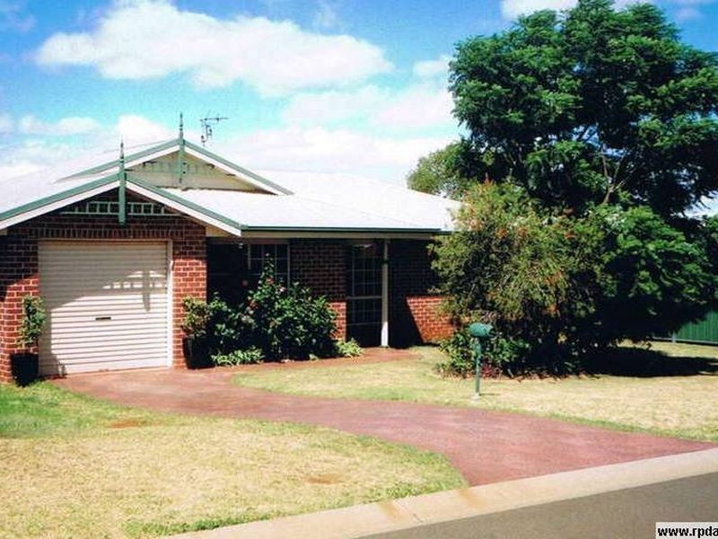 22 Glen Avon Court, Glenvale QLD 4350