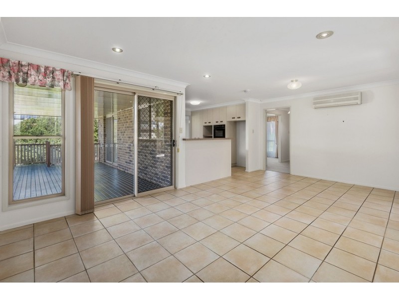 9 Jutsum Street, Middle Ridge QLD 4350