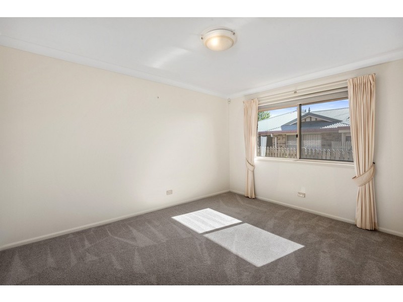 9 Jutsum Street, Middle Ridge QLD 4350