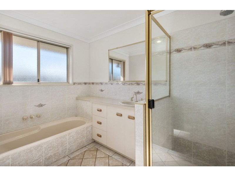 9 Jutsum Street, Middle Ridge QLD 4350
