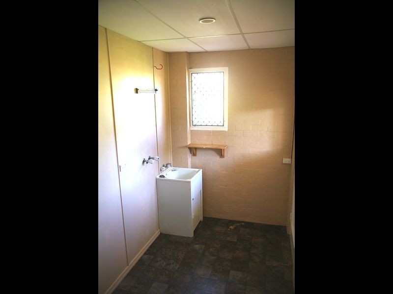 3b Doncaster Street, Newtown QLD 4350