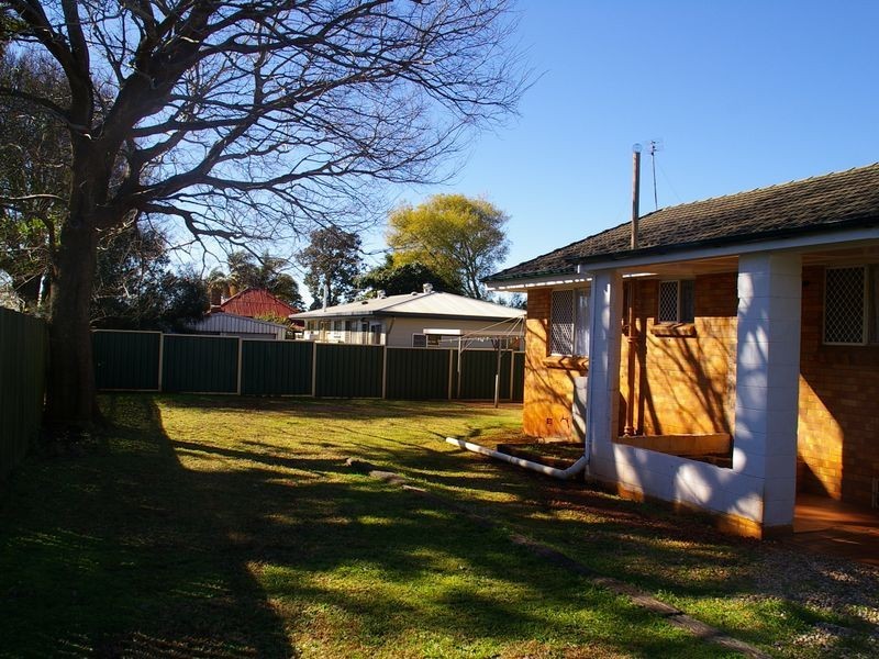 3b Doncaster Street, Newtown QLD 4350